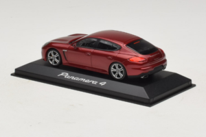 Porsche Panamera 970 4 Red Metallic Minichamps 1:43 WAP0201250E Metal — billede 3 af 5