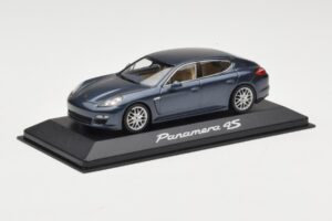 Porsche Panamera 970 4 Blå Metallic Minichamps 1:43 400068220 Metal — billede 2 af 4