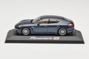 Porsche Panamera 970 4 Blå Metallic Minichamps 1:43 400068220 Metal