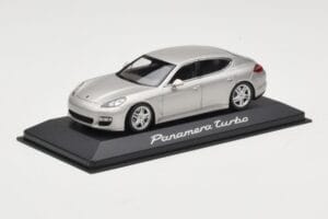 Porsche Panamera 970 Turbo Beige Minichamps 1:43 WAP0200519 Metal — billede 2 af 4
