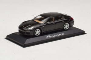 Porsche Panamera 970 Black Metallic Minichamps 1:43 WAP0203900E Metal — billede 2 af 5