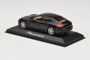 Porsche Panamera 970 Black Metallic Minichamps 1:43 WAP0203900E Metal — billede 3 af 5