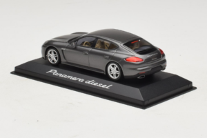 Porsche Panamera 970 Diesel Grey Metallic Minichamps 1:43 WAP0202300E Metal — billede 3 af 4