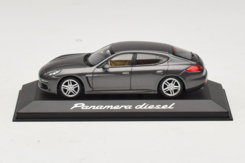 Porsche Panamera 970 Diesel Grey Metallic Minichamps 1:43 WAP0202300E Metal