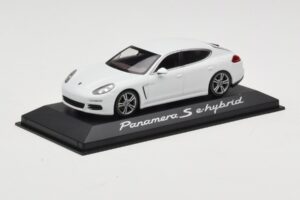 Porsche Panamera 970 S e-Hybrid Hvid Minichamps 1:43 WAP0207200E Metal — billede 2 af 3