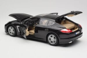 Porsche Panamera Turbo 970 Sort Maisto 1:18 36197 Metal — billede 5 af 8