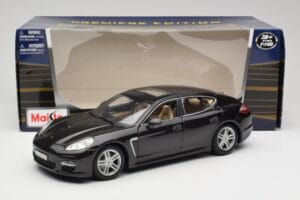 Porsche Panamera Turbo 970 Sort Maisto 1:18 36197 Metal — billede 8 af 8