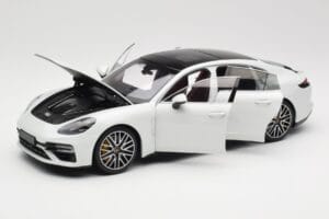 Porsche Panamera 971 Turbo S Hvid Metallic Minichamps 1:18 113061074 Metal — billede 2 af 8