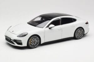 Porsche Panamera 971 Turbo S Hvid Metallic Minichamps 1:18 113061074 Metal
