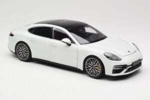 Porsche Panamera 971 Turbo S Hvid Metallic Minichamps 1:18 113061074 Metal — billede 6 af 8
