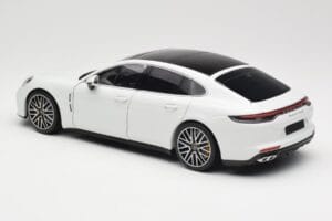 Porsche Panamera 971 Turbo S Hvid Metallic Minichamps 1:18 113061074 Metal — billede 7 af 8