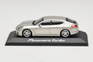 Porsche Panamera 970 Turbo Sølv Minichamps 1:43 WAP02000519 Metal