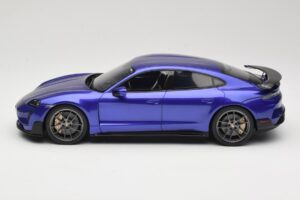 Porsche Taycan J1 Turbo GT Purple Sky Metallic GT Spirit 1:18 GT520 Resin — billede 3 af 6