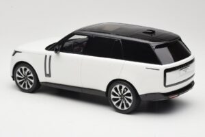Land Rover Range Rover L460 P530 Autobiography Fuji White GT Spirit 1:18 GT533 Resin — billede 5 af 6
