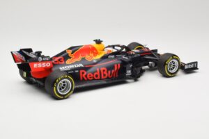 Red Bull Racing RB16 #33 M. Verstappen Winner 70th Anniversary GP 2020 Minichamps 1:18 110200533 Metal — billede 2 af 6