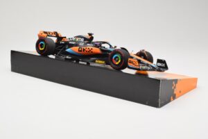 Red Bull Racing RB18 #1 M. Verstappen Winner Austin GP 2022 Minichamps 1:18 113222901 Metal — billede 4 af 6