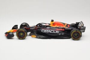 Red Bull Racing RB19 #1 M. Verstappen Winner Monaco GP 2023 Minichamps 1:18 110230701 Metal — billede 3 af 6