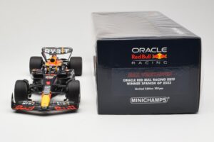 Red Bull Racing RB19 #1 M. Verstappen Winner Spanish GP 2023 Minichamps 1:18 110230801 Metal — billede 6 af 6