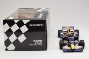 Red Bull RB1 Cosworth #14 D. Coulthard Red Bull Racing Showcar 2005 Minichamps 1:18 100050014 Metal — billede 6 af 6