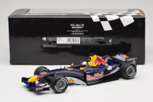 Red Bull RB1 Cosworth #15 C. Klien Red Bull Racing Showcar 2005 Minichamps 1:18 100050085 Metal — billede 6 af 7