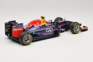 Red Bull RB10 Renault #3 D. Ricciardo Infiniti Red Bull Racing Showcar 2014 Minichamps 1:18 110140003 Metal — billede 2 af 6
