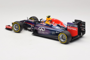 Red Bull RB10 Renault #3 D. Ricciardo Infiniti Red Bull Racing Showcar 2014 Minichamps 1:18 110140003 Metal — billede 5 af 6