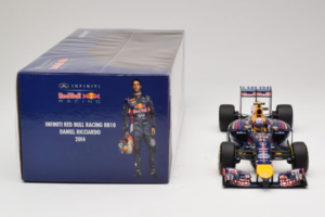 Red Bull RB10 Renault #3 D. Ricciardo Infiniti Red Bull Racing Showcar 2014 Minichamps 1:18 110140003 Metal — billede 6 af 6