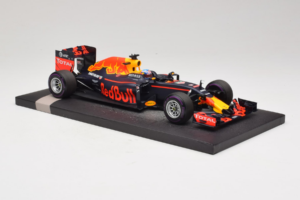 Red Bull RB12 Tag Heuer #3 D. Ricciardo Red Bull Racing 1st Pole Monaco Grand Prix 2016 Minichamps 1:18 117160103 Resin — billede 4 af 7