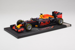 Red Bull RB12 Tag Heuer #3 D. Ricciardo Red Bull Racing Showcar 2016 Minichamps 1:18 117160003 Resin — billede 2 af 7