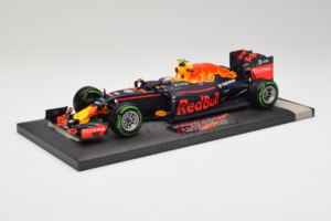 Red Bull RB12 Tag Heuer #33 M. Verstappen Red Bull Racing Showcar 2016 Minichamps 1:18 117161233 Resin — billede 2 af 7