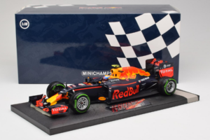 Red Bull RB12 Tag Heuer #33 M. Verstappen Red Bull Racing Showcar 2016 Minichamps 1:18 117161233 Resin — billede 7 af 7