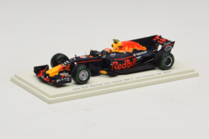 Red Bull RB13 Tag Heuer #33 M. Verstappen 3rd Chinese Grand Prix 2017 Spark 1:43 S5037 Resin — billede 2 af 4