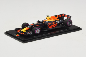 Red Bull RB13 Tag Heuer #33 M. Verstappen Belgian Grand Prix 2017 Spark 1:43 AM33SP8 Resin — billede 2 af 4