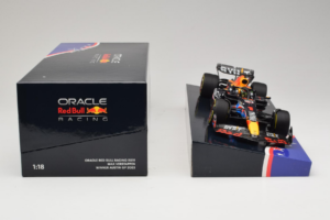 Red Bull RB19 #1 M. Verstappen Oracle Red Bull Racing United States Grand Prix Winner World Champion 2023 Minichamps 1:18 113 — billede 6 af 7