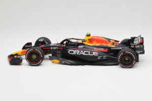 Red Bull RB19 #11 S. Perez Oracle Red Bull Racing Saudi Arabian Grand Prix Winner 2023 Minichamps 1:18 110230111 Resin — billede 3 af 6