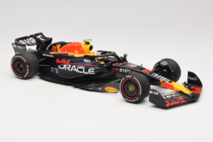 Red Bull RB19 #11 S. Perez Oracle Red Bull Racing Saudi Arabian Grand Prix Winner 2023 Minichamps 1:18 110230111 Resin — billede 4 af 6