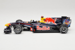 Red Bull RB6 Renault #5 S. Vettel Red Bull Racing Brazilian Grand Prix Winner 2010 Minichamps 1:18 110100205 Metal — billede 3 af 7