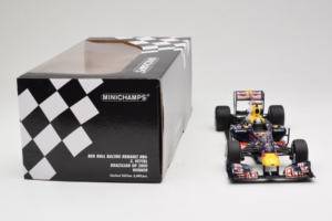 Red Bull RB6 Renault #5 S. Vettel Red Bull Racing Brazilian Grand Prix Winner 2010 Minichamps 1:18 110100205 Metal — billede 7 af 7
