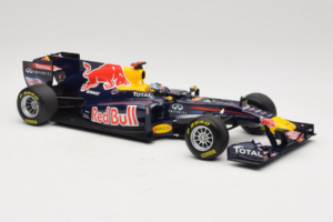 Red Bull RB7 Renault #1 S. Vettel Red Bull Racing Showcar 2011 Minichamps 1:18 110110071-1 Metal — billede 4 af 7