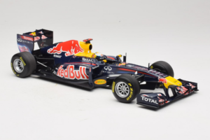Red Bull RB7 Renault #1 S. Vettel Red Bull Racing World Champion 2011 Minichamps 1:18 110110001 Metal — billede 4 af 6