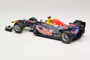 Red Bull RB7 Renault #1 S. Vettel Red Bull Racing World Champion 2011 Minichamps 1:18 110110001 Metal — billede 5 af 6