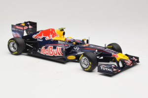Red Bull RB7 Renault #2 M. Webber Red Bull Racing Showcar 2011 Minichamps 1:18 110110002 Metal — billede 4 af 7