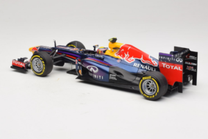 Red Bull RB9 Renault #2 M. Webber Infiniti Red Bull Racing Showcar 2013 Minichamps 1:18 110130072 Metal — billede 5 af 6