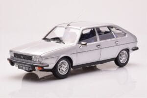 Renault 30 TX Sølv Norev 1:18 185272 Metal