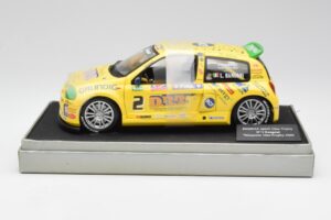Renault Clio Sport #2 E. Rangoni Renault Clio Trophy Winner 2000 Universal Hobbies 1:18 7711218616 Metal — billede 3 af 6