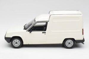 Renault Express Hvid Otto 1:18 OT466 Resin — billede 3 af 5