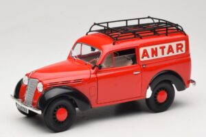 Renault Juvaquatre Utilitaire Rød Solido 1:18 8424 Metal