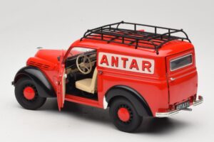 Renault Juvaquatre Utilitaire Rød Solido 1:18 8424 Metal — billede 5 af 8