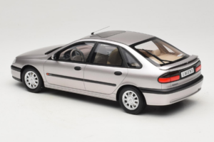 Renault Laguna V6 3.0 Baccara Opal Grey Otto 1:18 OT1185 Resin — billede 5 af 6