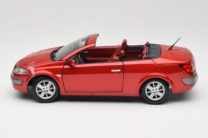 Renault Megane Mk1 CC Rød Solido 1:18 8152 Metal — billede 4 af 8